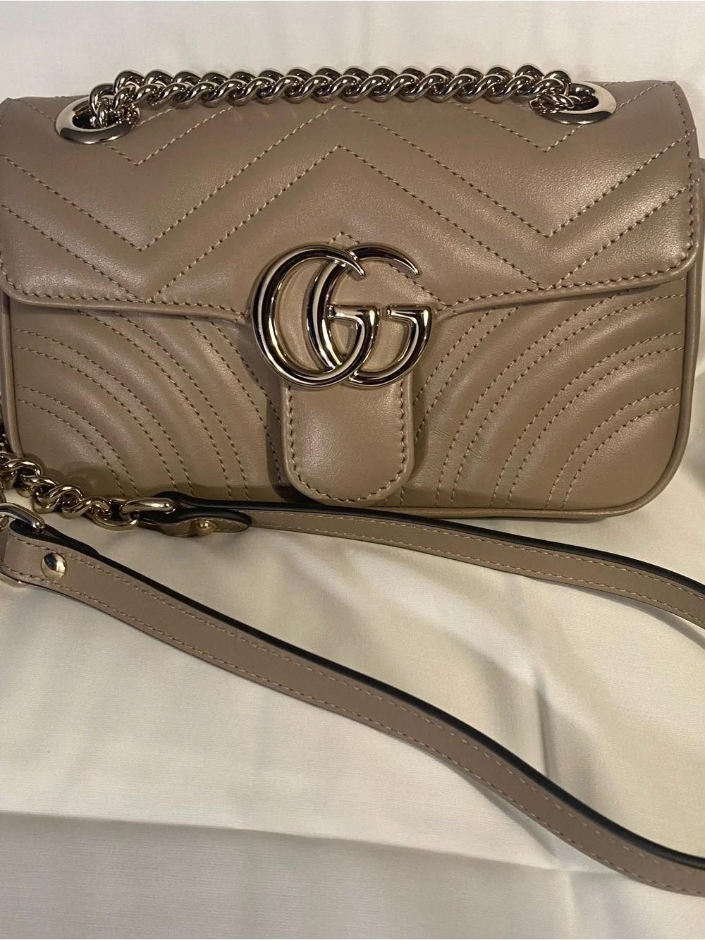 Nwt Gucci Marmont small beige leather bag